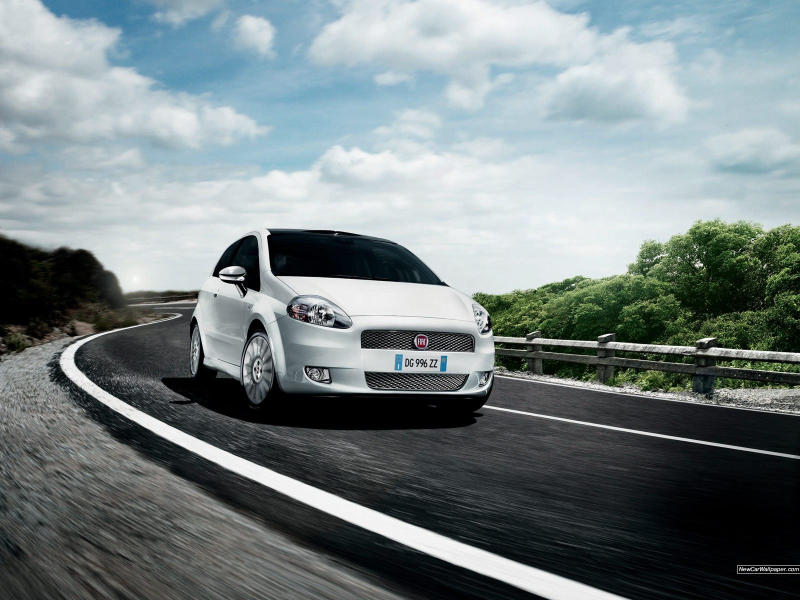 Fiat_Grand_Punto_8483_1600x1200